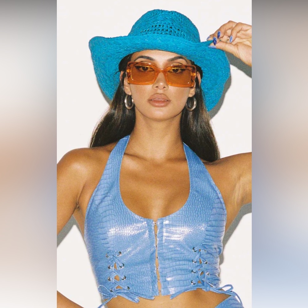 Vibrations blue top - Brand Princess Polly. Size US 2 never worn.
